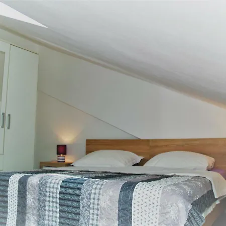 Andreas Place Apartment