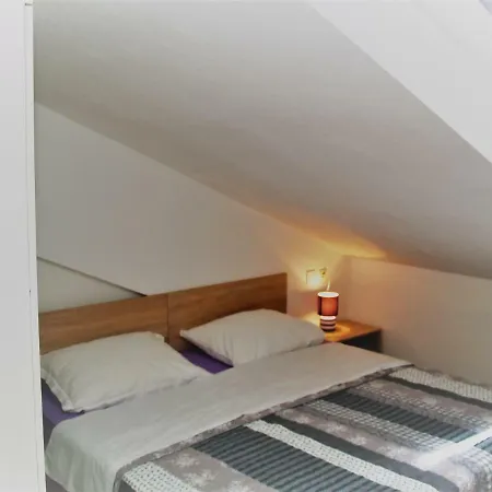 Andreas Place Lejlighed